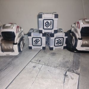 Cozmo Robot (s) , charger and 3 cubes, charger base